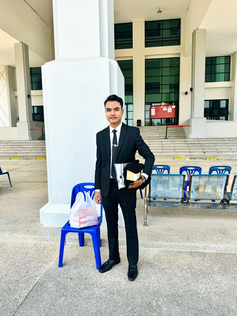 ปฏิบัติงานว่าความ ณ อาคารศาล