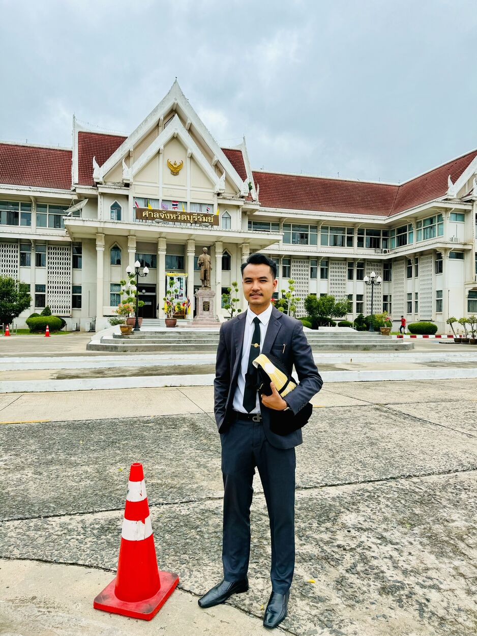 ทีมทนายความ บริษัท รักธรรม อินเตอร์เนชั่นแนล ลอว์ จำกัด
